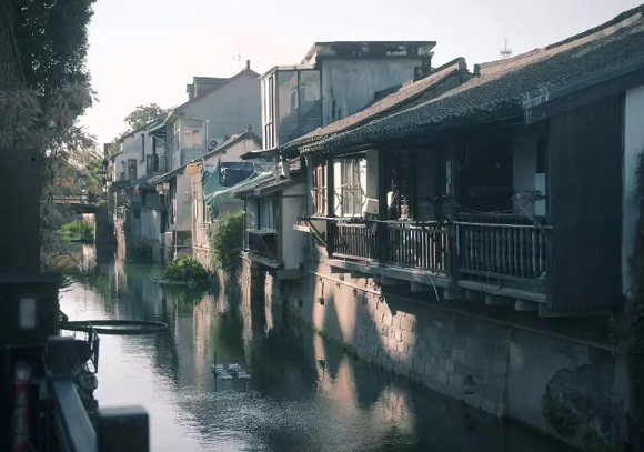 不是“拆房子”，是“解心结”：一场有律师和算法的拆迁